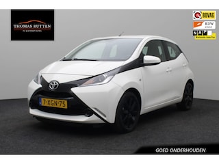 Toyota Aygo 1.0 VVT-i x-play 2014 | Goed Onderhouden | Airco | Cruise Control | Achteruitrij Camera | Boekjes | Nationale Autopas | 2 Sleutels | Bluetooth Telefonie | Elektreische Ramen | Nette Auto