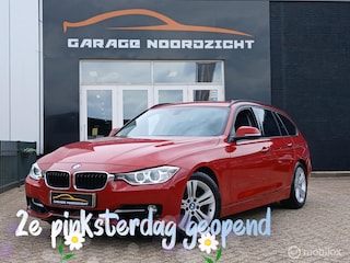 BMW 3-serie Touring 320i Upgrade Edition /Navigatie/Leder