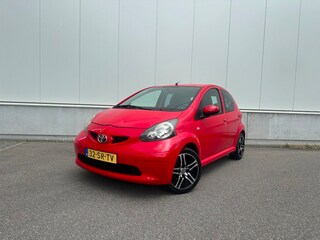 Toyota Aygo 1.0-12V + / Elektr. ramen / NAP / APK t/m 05-2027