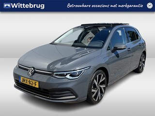 Volkswagen Golf 1.4 eHybrid Style / AUTOMAAT/ PANO/ TREKHAAK/ STANDKACHEL/ ACC/ PARK.SENSOR.V+A/ CAMERA/ MEMORY SEAT/ MASSAGE/ STUUR+STOELVERWARM./ DODEHOEK/ KEYLESS/ APP-CONNECT/ IQ.LIGHT/ NAVI/ DAB/ RIJ-MODI/ 18'' LMV