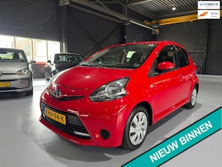 Toyota Aygo 1.0 VVT-i Aspiration Dealer onderhouden|Navigatie|Bleutooth