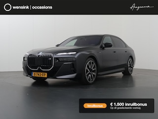 BMW i7 M70 xDrive 106 kWh | SOH 97% | M-Pakket | Iconic Glow | Sky Lounge | Travel En Comfort Systeem | Bowers & Wilkins | Innovatie Pakket | Executive Pakket | Executive Lounge | Connoisseur Pakket | Airco akoestisch pakket |