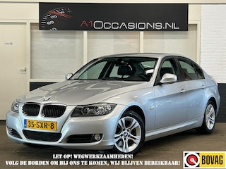 BMW 320i Luxury Line + LEDER