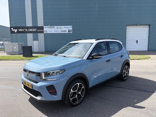 Citroën C3 1.2i Turbo 100pk Plus 6-Bak. Nieuwe auto met slechts 13.000 KM !!!