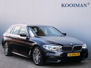 BMW 5-serie Touring 520i High Executive Edition 184 Pk automaat M-Sport / Pano-dak / Elek trekhaak / Camera