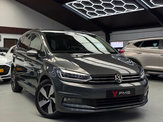 Volkswagen Touran 1.4 TSI Highline 7p CarPlay Trekhaak