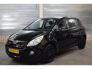 Hyundai i20 1.2i Plus /CLIMATE CONTROL/PARKEERSENSOREN/TREKHAAK/BLEUTOOTH