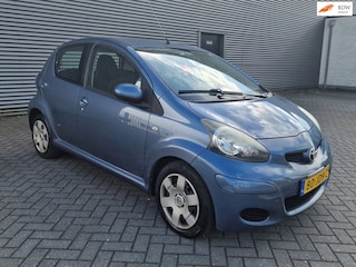 Toyota Aygo 1.0-12V Comfort CARPLAY PSENSOR AIRCO CRUISE ELEC.PAKET
