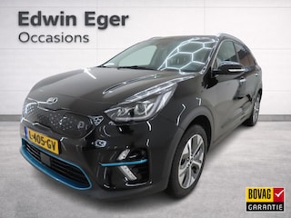Kia Niro e-Niro DynamicPlusLine 64 kWh | SOH 100% | 3 Fase laden | Schuif/kanteldak | Half Leder | Andriod Auto | Apple carplay | Navigatie