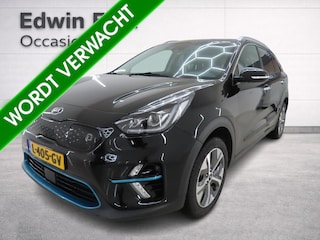 Kia Niro e-Niro DynamicPlusLine 64 kWh | SOH 100% | 3 Fase laden | Schuif/kanteldak | Half Leder | Andriod Auto | Apple carplay | Navigatie