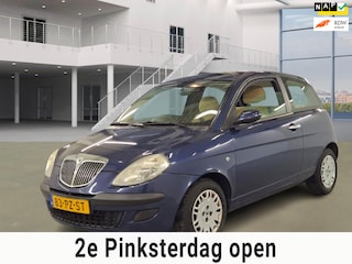 Lancia Ypsilon 1.4-16V Argento