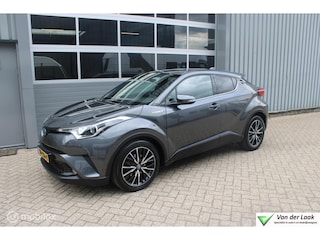 Toyota C-HR 1.8 Hybrid Dynamic | NL Auto Boekjes | Trekhaak | Parkeersensoren | JBL Soundsysteem.