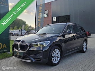 BMW X1 xDrive25e High Executive |Head-up|Camera|Beige lederen bekleding|Trekhaak|Carplay|Led|Volledig Dealeronderhouden|