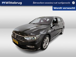 Volkswagen Passat Variant 1.5 TSI 150pk Elegance Business R DSG Automaat / Leder / Navigatie / LED Matrix / LM 18 inch / R-Line ext / Park Assist