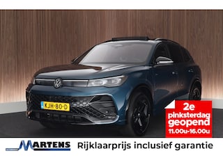 Volkswagen Tiguan 1.5 eHybrid 204pk R-Line Edition Black Style Panoramadak Trekhaak 360Camera Stoelverwarming Virtual Cockpit Navigatie
