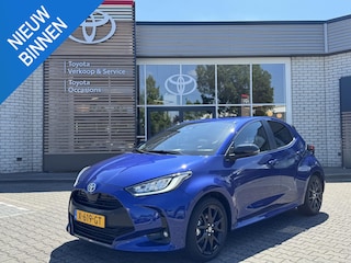 Toyota Yaris 1.5 HYBRID EXECUTIVE STOELVERW BLIND-SPOT PARK-SENSOREN NAVI APPLE/ANDROID KEYLESS NL-AUTO