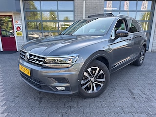 Volkswagen Tiguan 1.5 TSI ACT Highline Business R |SCHUIFDAK|TREKHAAK|