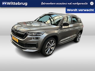 Skoda Kodiaq 1.5 TSI Sportline Business / Pano / Navigatie / Camera / Parkeersensoren V+A / App connect / Lichtmetaal 20 inch /