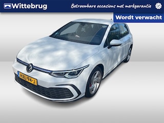 Volkswagen Golf 1.4 eHybrid GTE / Navigatie / Stoel+stuur verwarming / Navigatie / App connect / Parkeersensoren V+A /