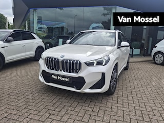 BMW X1 xDrive25e | M-SPORT | PANO-SCHUIFDAK | LEER | 360 CAMERA | STOELVERWARMING | HEAD-UP