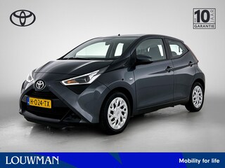 Toyota Aygo 1.0 VVT-i x-play | Dealer onderhouden | Apple CarPlay/Android Auto | achteruitrijcamera | Airco | Onderweg-naar-dealer