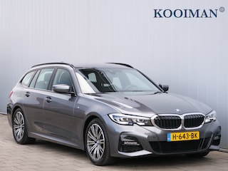 BMW 3-serie Touring 320i Executive Edition 184 Pk Automaat M-pakket / Navi / Apple Carplay / Trekhaak