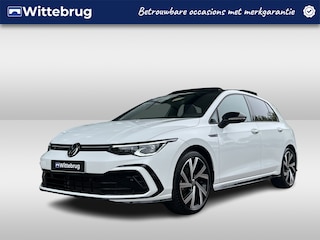 Volkswagen Golf 1.5 eTSI 150pk DSG R-Line / Panorma dak / Black style / Standkachel / 18'' LMV