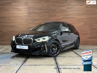 BMW M135i xDrive M-Performance | BomVOL! | M-Technic | Pano | HuD | Parkeer-pakket | Ambient | Shadow-Line | DealerOH