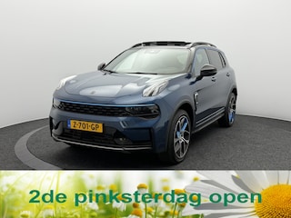Lynk & Co 01 1.5 Plug-in Hybrid 261PK | Trekhaak | 360° Camera | Zwarte Hemelbekleding | Panoramadak