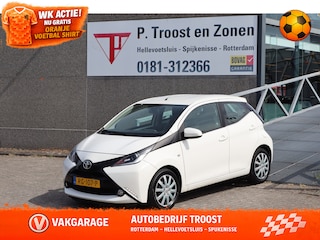 Toyota Aygo 1.0 VVT-i x-play Dealeronderhouden! Achteruitrijcamera/Airco/Bluetooth/Nederlandse auto! 2E PINKSTERDAG GEOPEND VAN 12:00 TOT 17:00 (ROTTERDAM&HELLEVOETSLUIS)