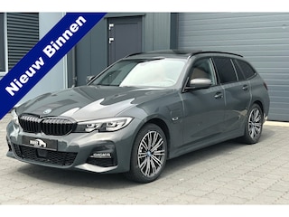 BMW 3-serie Touring 330e xDrive 293pk M-Sport PANO M-STOELEN LEER KEYLESS
