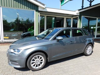 Audi A3 SPORTBACK 1.2TFSI 110PK Attraction! All-in Prijs!
