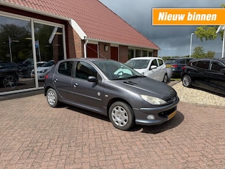 Peugeot 206 1.4 GENERATION 5-DRS AIRCO/RADIO/CRUISE/GOED ONDERHOUDEN!