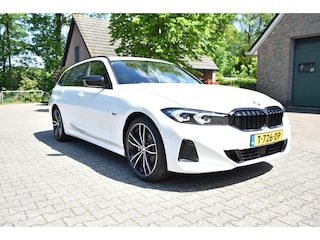 BMW 3-serie Touring 320E Aut LCI Curved display