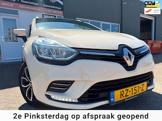 Renault Clio Estate 0.9 TCe Zen met navigatie en bluetooth telefoon / media en cruise controle en airco