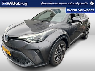 Toyota C-HR 2.0 Hybrid Style / Navigatie / App connect / Camera / Bearlock / Trekhaak / Stoel+stuur verwarming /