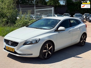 Volvo V40 2.0 D4 Summum Business Airco Cruise PDC Leder Navi