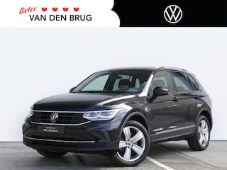 Volkswagen Tiguan 1.4 TSI eHybrid Life 245pk DSG | Trekhaak | Panoramadak | Side Assist | LED Matrix | Camera | Head-up Display | Elek. Achterklep |
