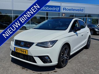 Seat Ibiza 1.0 TSI 116pk FR Business Intense | 1ste Eigenaar | Navi | Apple Carplay+Android Auto | Clima | Cruise | Led Koplampen | Panorama Schuifdak | Pdc V+A+Camera | Privacy Glass | 18''lm