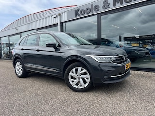 Volkswagen Tiguan 1.5 TSI 150pk DSG Life Elegance , trekhaak , adaptive CC , Carplay