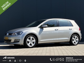 Volkswagen Golf 1.2 TSI Highline / Trekhaak 1300 kg geremd / Climate Control / Cruise Control /  All-season banden /