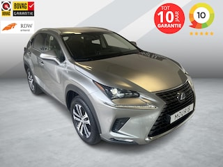 Lexus NX 300h AWD Business Line