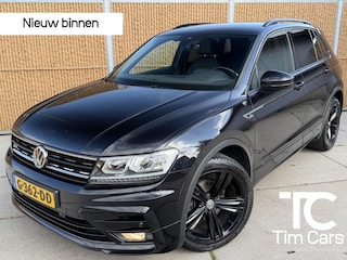Volkswagen Tiguan 1.5 TSI ACT Highline R R-line Automaat | LED verlichting | Black Style | Trekhaak uitklapbaar | Keyless entry/start | Navigatiesysteem | Apple CarPlay/Android Auto | DAB ontvangst | Parkeersensoren voor en achter