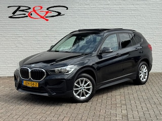 BMW X1 SDrive 1.8i High Executive Head Up display Climate Cruise Pano Leer Navi PDC voor en achter