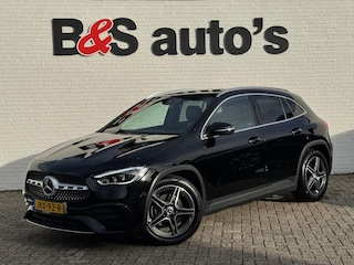 Mercedes-Benz GLA 200 AMG Sfeerverlichting Trekhaak Cruise Climate Navigatie Bluetooth Stoelverwarming