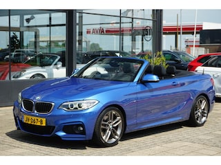 BMW 2-serie Cabrio 220i High Executive | M pakket | Groot navi