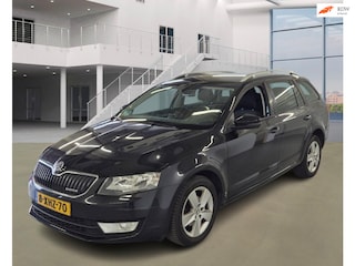 Skoda Octavia Combi 1.6 TDI Greenline NAVI PSENSOR CRUISE TREKHAAK 2 X SLEUTELS