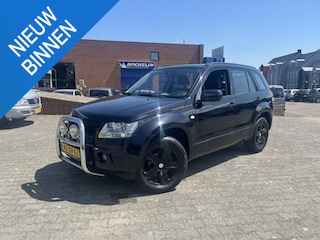 Suzuki Grand Vitara 2.0-16V Exclusive, achteruitrijcamera, airco, etc