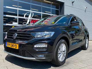 Volkswagen T-Roc 1.0 TSI Style - Navigatie I Airco I Veiligheid pakket I LED I PDC I Sport velgen I Dealer onderhouden