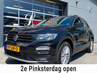 Volkswagen T-Roc 1.0 TSI Style - Navigatie I Airco I Veiligheid pakket I LED I PDC I Sport velgen I Dealer onderhouden